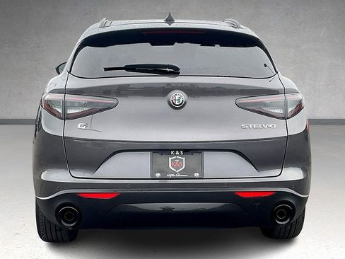 New 2025 Alfa Romeo Stelvio Sprint image 4
