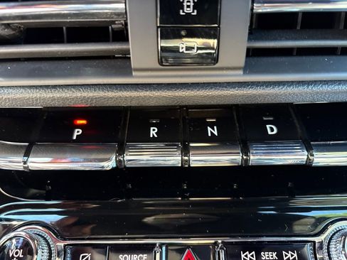 Used 2021 Lincoln Corsair AWD w/ Premium Package image 31