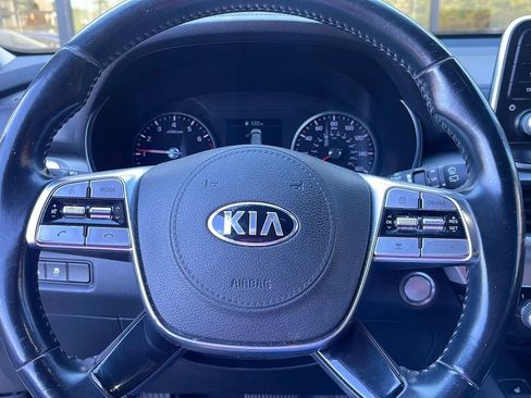 Used 2020 Kia Telluride S w/ S 8 Passenger Seating Package image 12