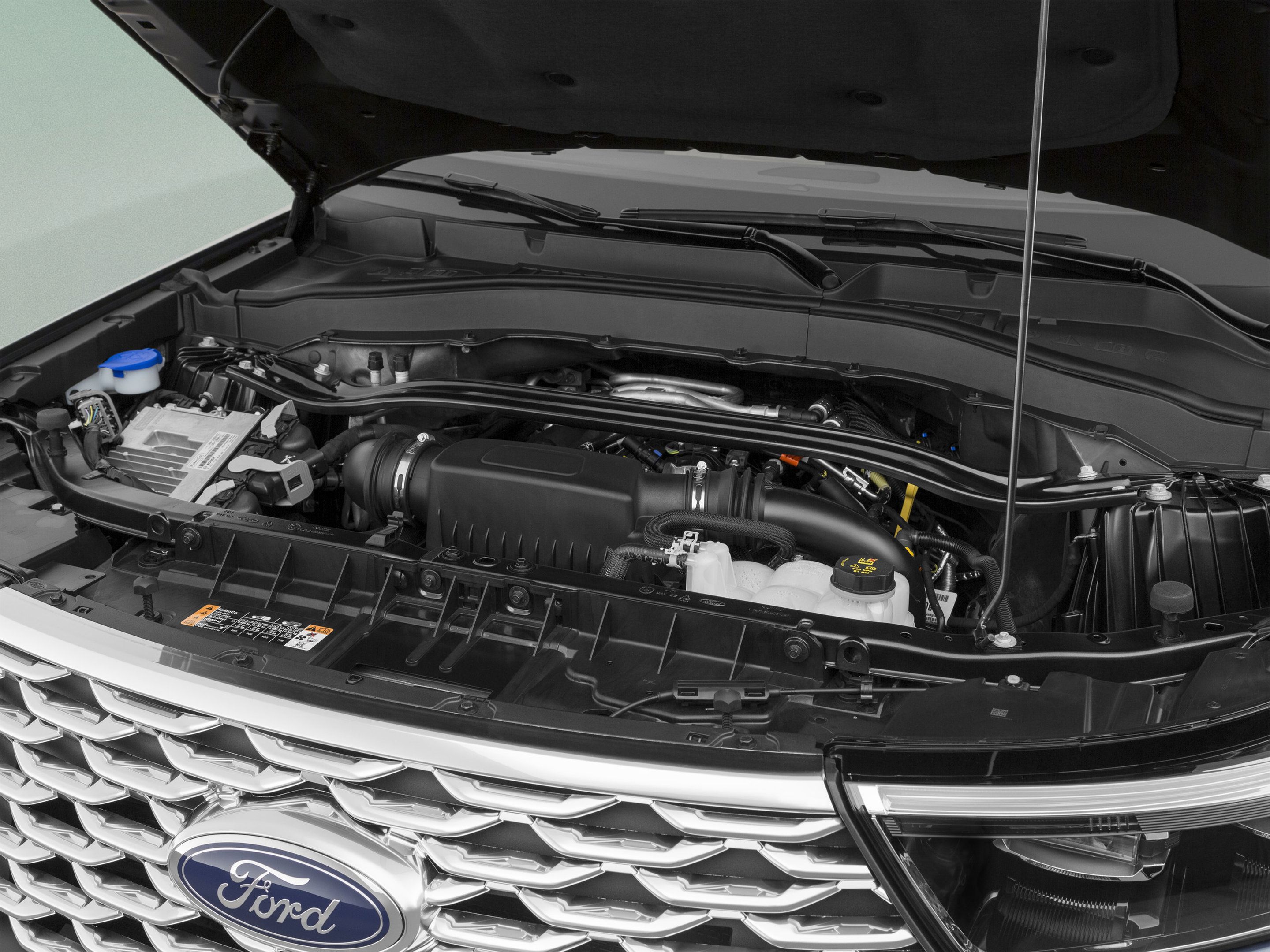 Used 2021 Ford Explorer Limited w/ Equipment Group 301A AWD/4WD image 15