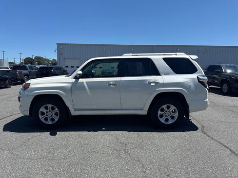 Used 2023 Toyota 4Runner Limited AWD/4WD image 2