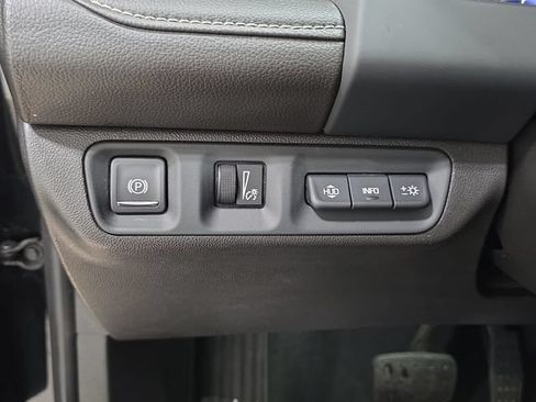 Used 2023 GMC Acadia Denali w/ Denali Technology Package AWD/4WD image 24