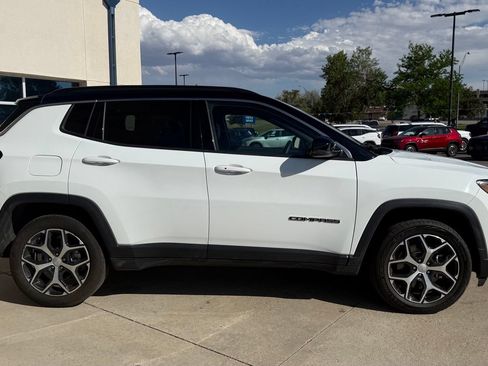 Used 2024 Jeep Compass Limited AWD/4WD image 4