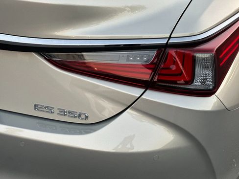 Used 2019 Lexus ES 350 w/ Premium Package image 32