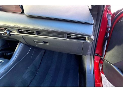 Used 2021 MAZDA MAZDA3 s image 17