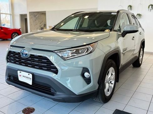 Used 2021 Toyota RAV4 XLE w/ Convenience Package image 31