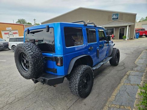 Used 2014 Jeep Wrangler Unlimited Sahara image 5