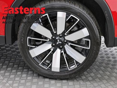 Used 2025 Mitsubishi Outlander SE AWD/4WD image 34