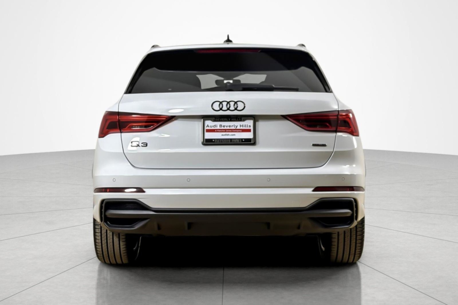 Used 2025 Audi Q3 2.0T Premium Plus w/ Premium Plus Package AWD/4WD image 4