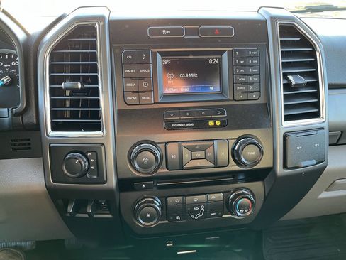Used 2018 Ford F250 XLT w/ Camper Package image 12