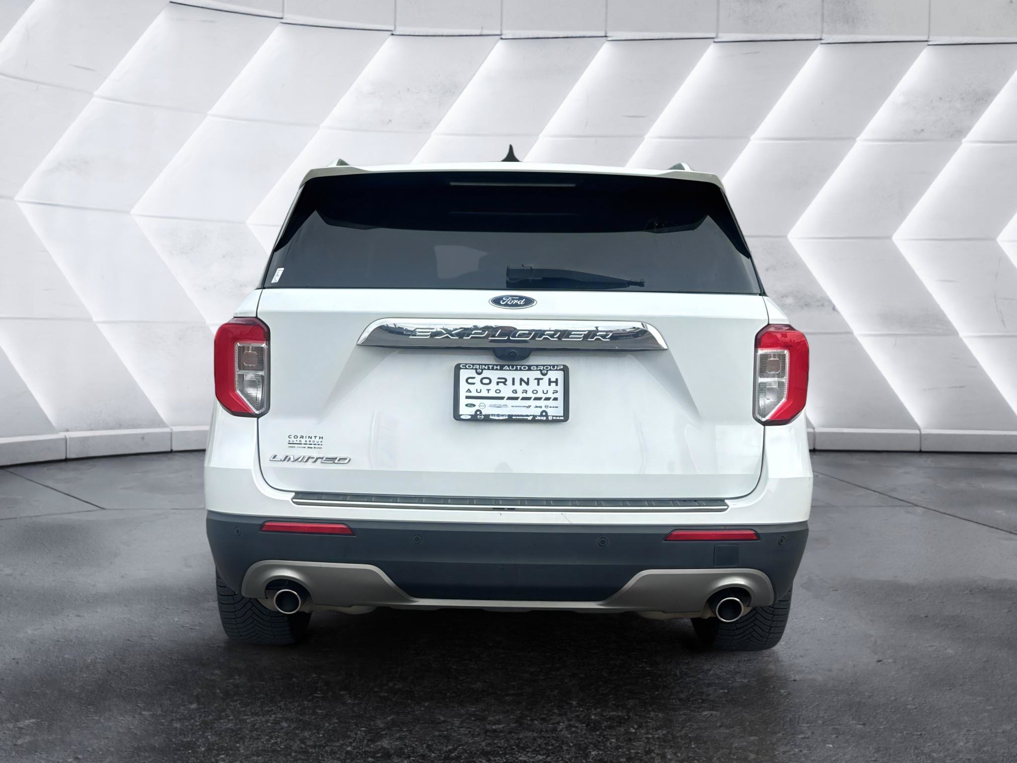 Used 2022 Ford Explorer Limited RWD image 6