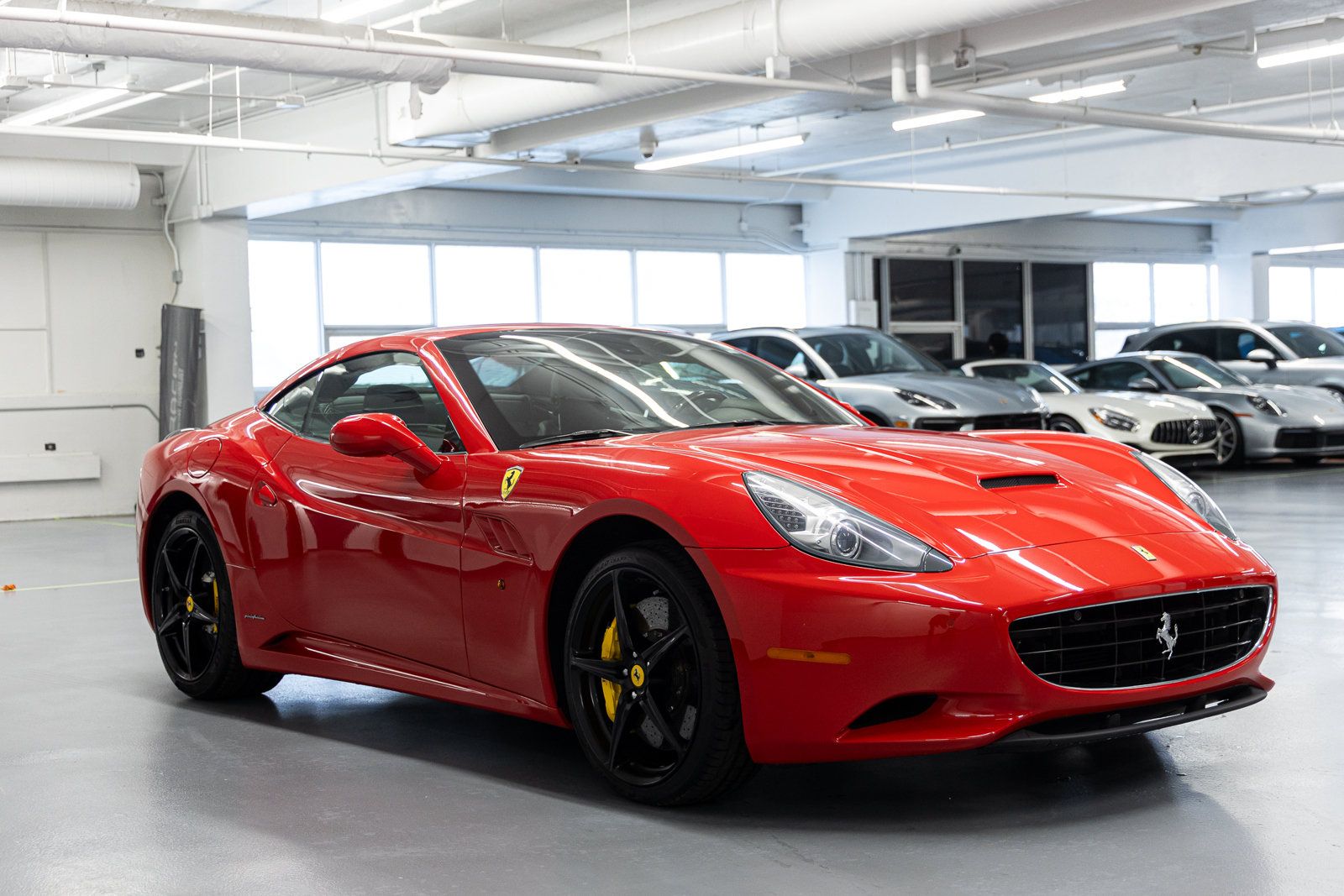 Used 2011 Ferrari California RWD image 9