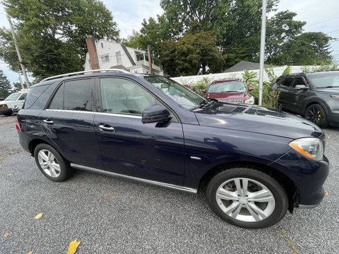 Used 2012 Mercedes-Benz ML 350 BlueTEC 4MATIC image 4