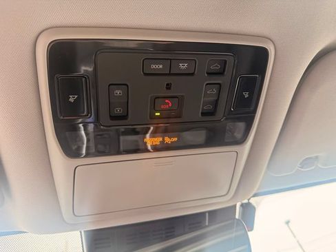 Used 2026 Toyota Grand Highlander AWD Hybrid image 15