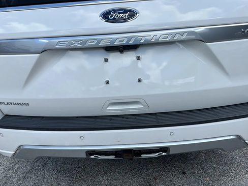 Used 2018 Ford Expedition Max Platinum AWD/4WD image 49