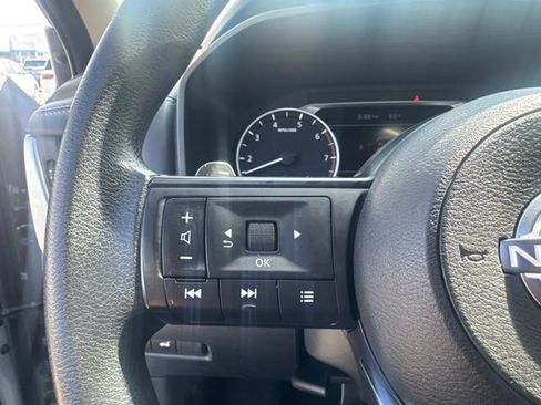 Used 2024 Nissan Rogue SV AWD/4WD image 23