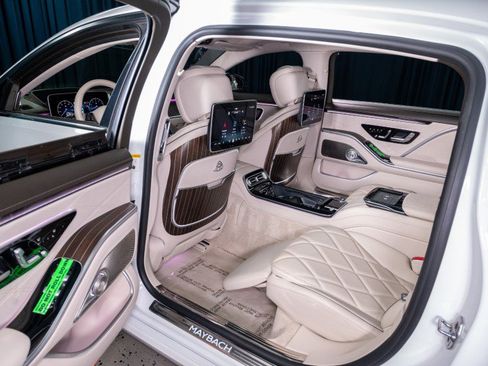 Used 2024 Mercedes-Benz Maybach S 680 4MATIC image 30
