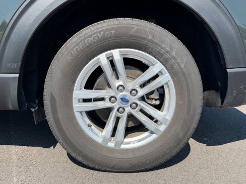 Used 2023 Ford Explorer XLT AWD/4WD image 18