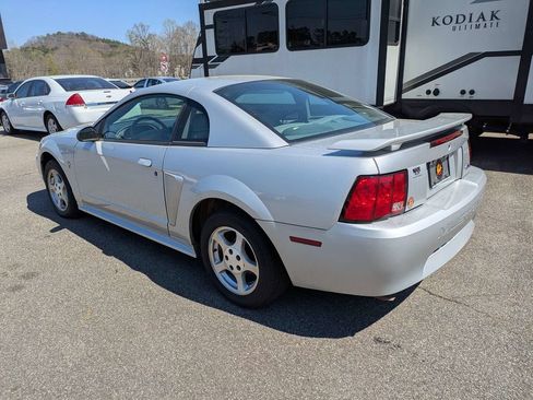 Used 2003 Ford Mustang Coupe RWD image 7
