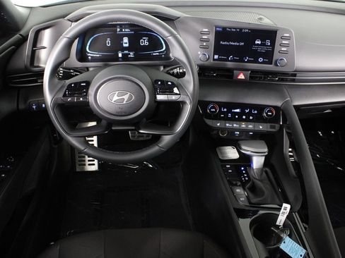 Certified 2026 Hyundai Elantra SEL Sport Premium FWD image 8
