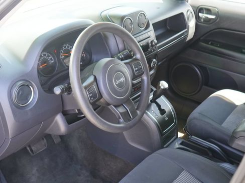 Used 2017 Jeep Patriot Sport w/ Power Value Group FWD image 11