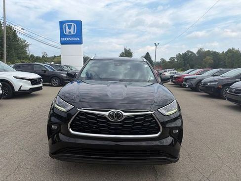 Used 2021 Toyota Highlander Limited AWD/4WD image 9
