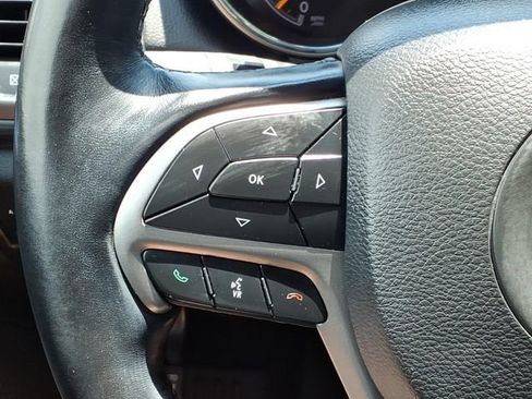 Used 2021 Jeep Grand Cherokee Laredo X AWD/4WD image 23
