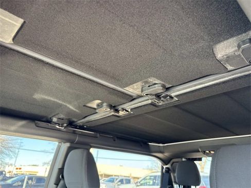 New 2025 Ford Bronco 2-Door image 17