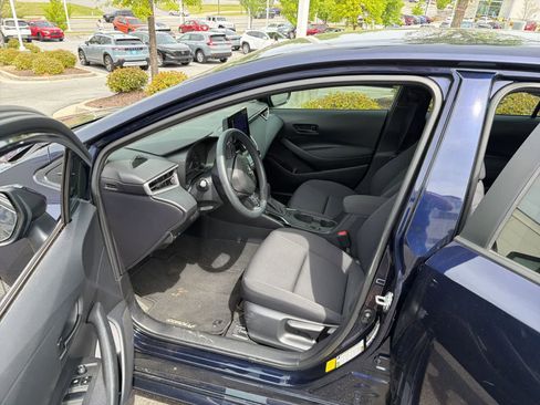 Used 2023 Toyota Corolla LE image 16