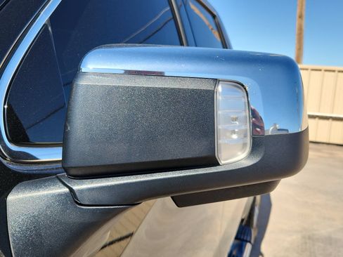 Used 2023 GMC Sierra 1500 SLT AWD/4WD image 8