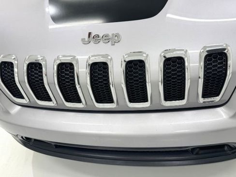 Used 2018 Jeep Cherokee Latitude image 19