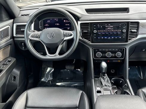 Used 2022 Volkswagen Atlas Cross Sport SE image 23