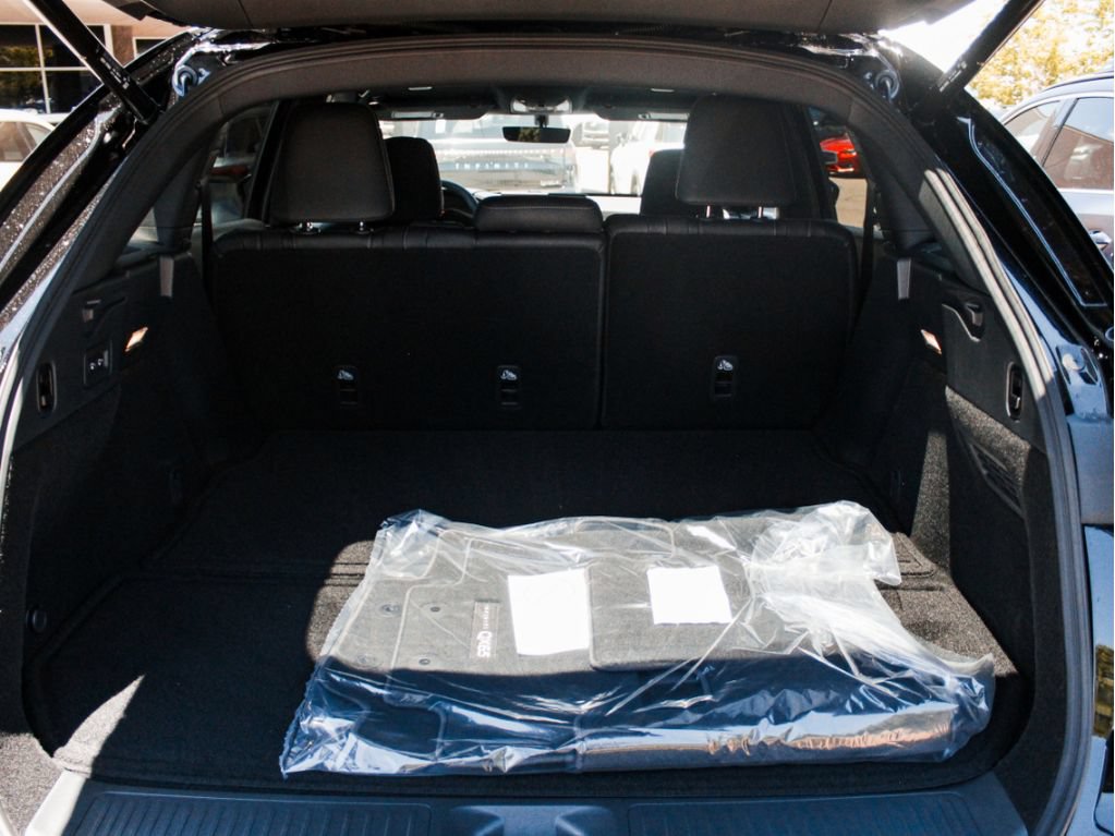 Certified 2027 INFINITI QX65 Luxe w/ Cargo Package AWD/4WD image 29