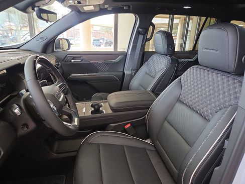 New 2026 GMC Acadia Denali w/ Super Cruise Package FWD image 9