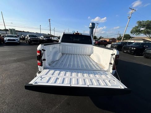 Used 2024 RAM 1500 Laramie AWD/4WD image 8