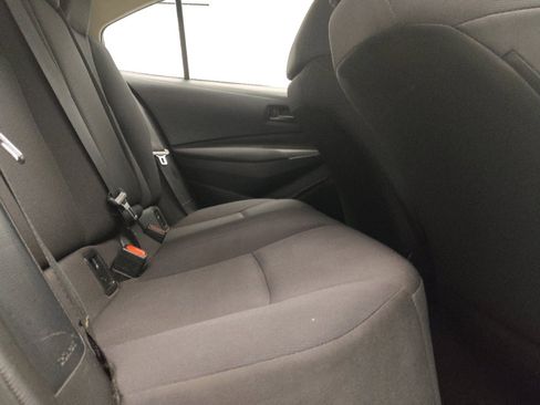 Used 2022 Toyota Corolla LE FWD image 19