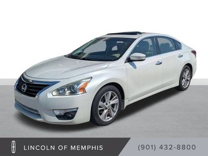 Used 2014 Nissan Altima 2.5 SL w/ Technology Package