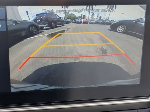 Used 2025 Hyundai Venue SEL FWD image 18