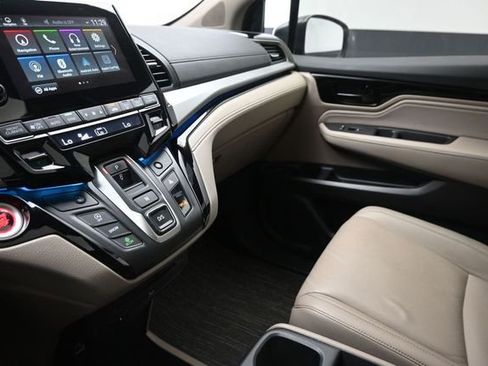 Used 2023 Honda Odyssey Touring image 32