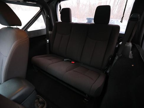 Used 2015 Jeep Wrangler Sport image 13