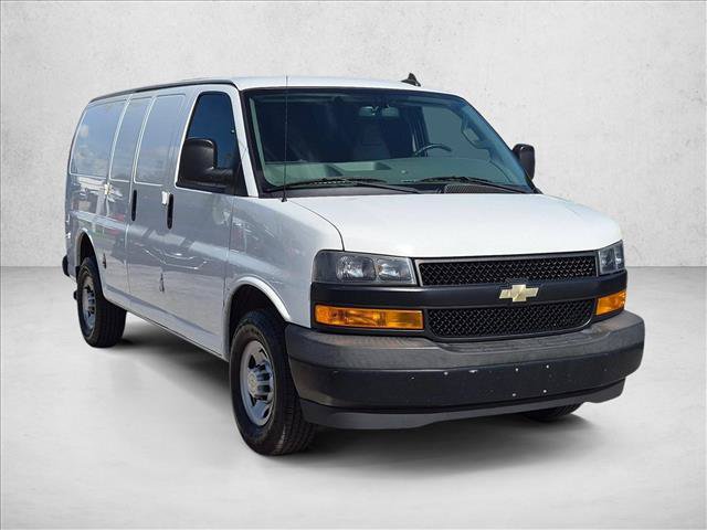 Used 2020 Chevrolet Express 2500 w/ Driver Convenience Package RWD image 3