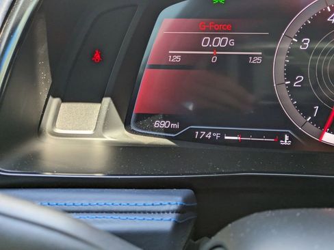 Used 2022 Chevrolet Corvette Stingray Premium Cpe w/ Z51 Performance Package image 24