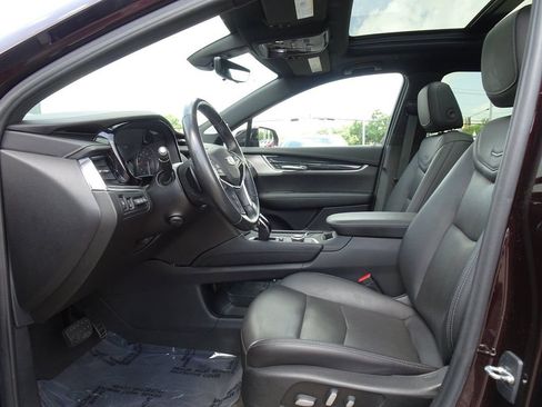 Used 2020 Cadillac XT5 Premium Luxury FWD image 8