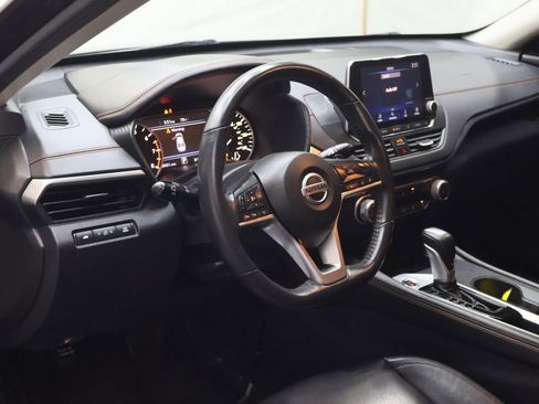 Used 2022 Nissan Altima 2.5 SR w/ Midnight Edition Package FWD image 19