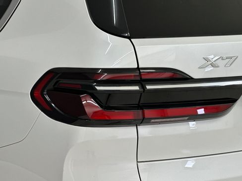Used 2024 BMW X7 xDrive40i w/ Executive Package AWD/4WD image 26