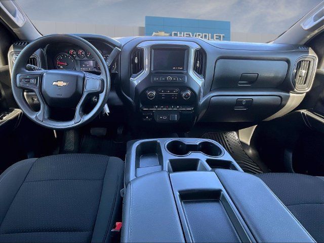 Certified 2022 Chevrolet Silverado 2500 Custom w/ Custom Value Package AWD/4WD image 10
