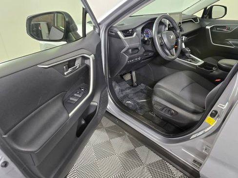 Used 2021 Toyota RAV4 XLE w/ Convenience Package AWD/4WD image 21