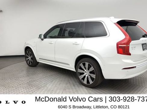 Certified 2025 Volvo XC90 T8 Ultra w/ Lounge Package AWD/4WD image 4