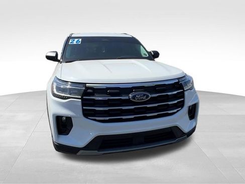 Used 2026 Ford Explorer Active w/ Active Comfort Package AWD/4WD image 8