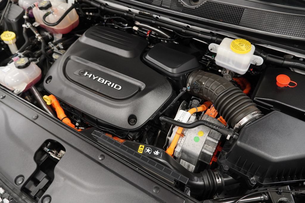 Used 2024 Chrysler Pacifica Limited FWD image 49